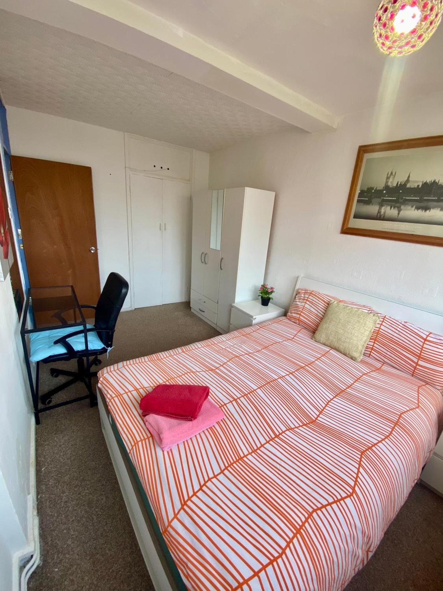 Cosy 3 Bed Apt, Old Truman Brewery! Brick Lane, London, E1 Exterior photo
